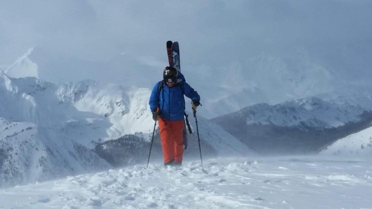 Vagabond Lodge At Kicking Horse Golden Eksteriør bilde