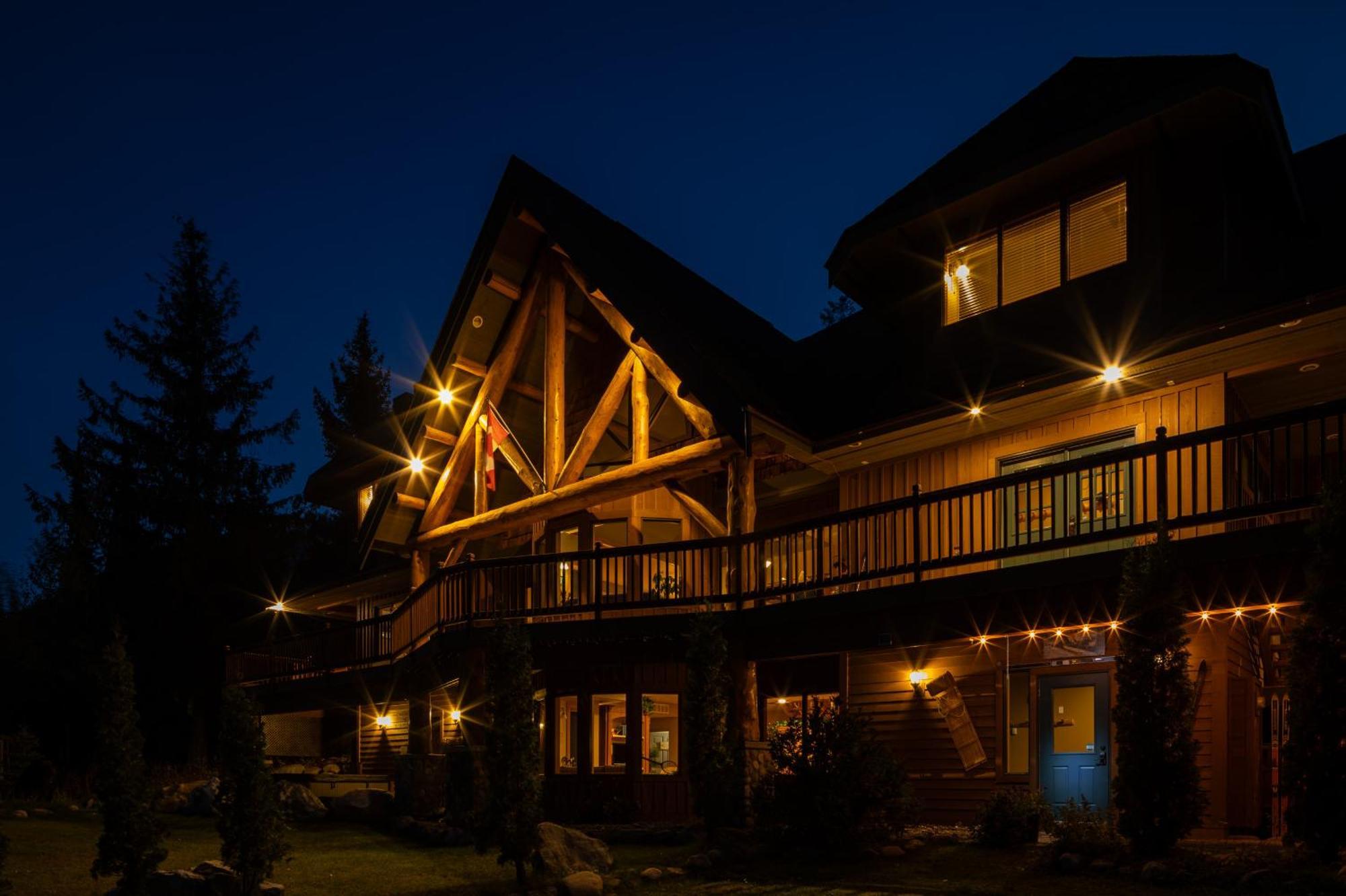 Vagabond Lodge At Kicking Horse Golden Eksteriør bilde