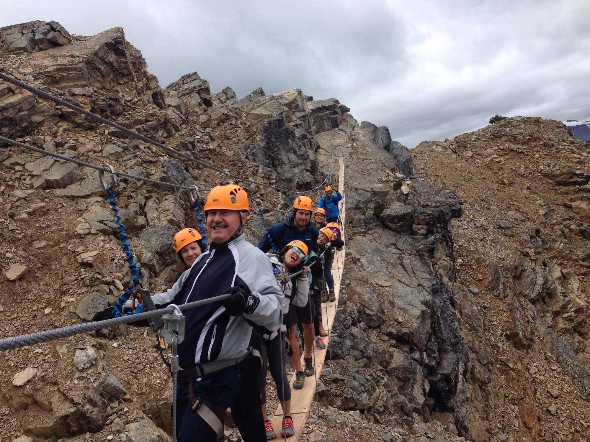 Vagabond Lodge At Kicking Horse Golden Eksteriør bilde