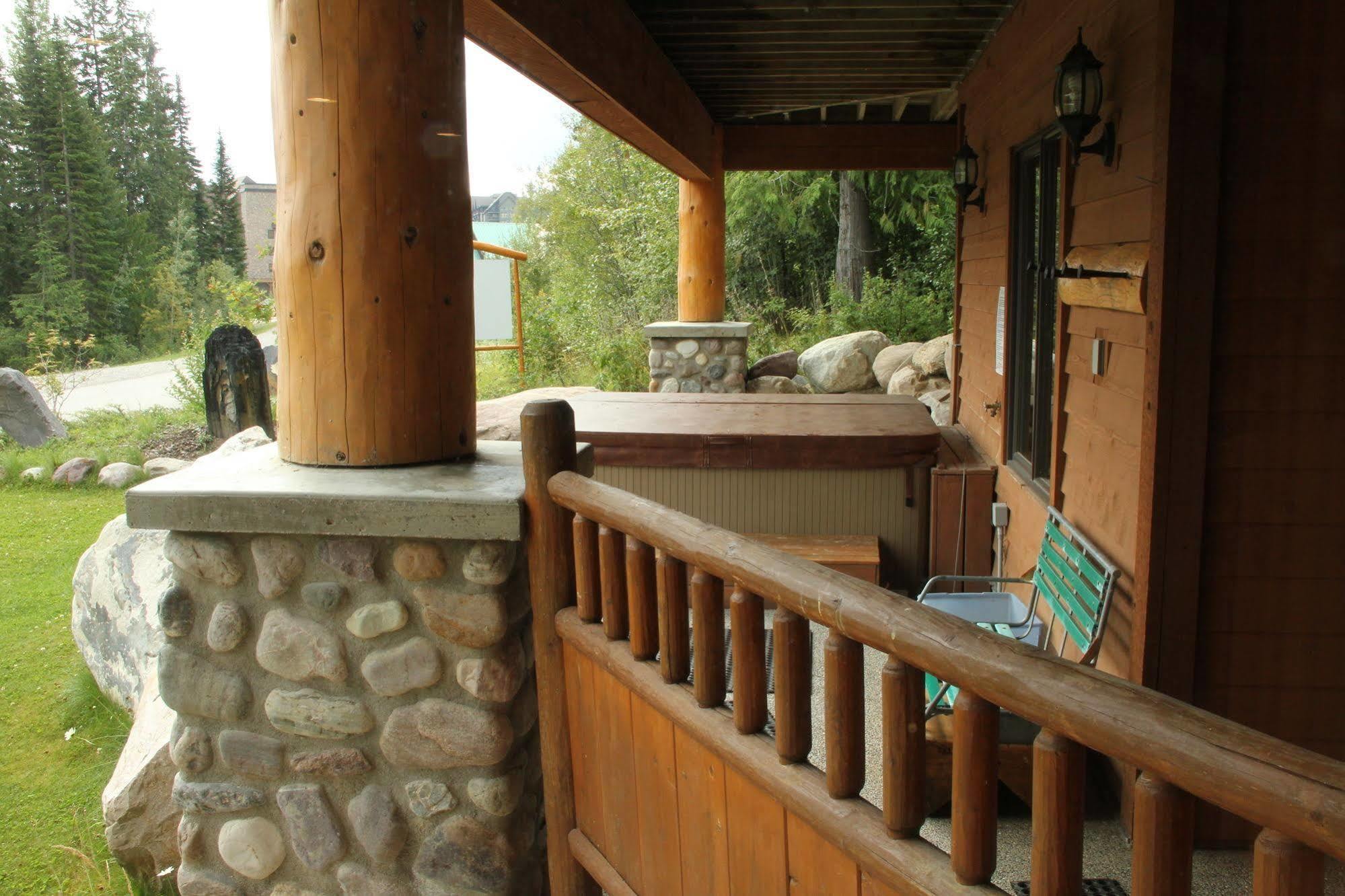 Vagabond Lodge At Kicking Horse Golden Eksteriør bilde